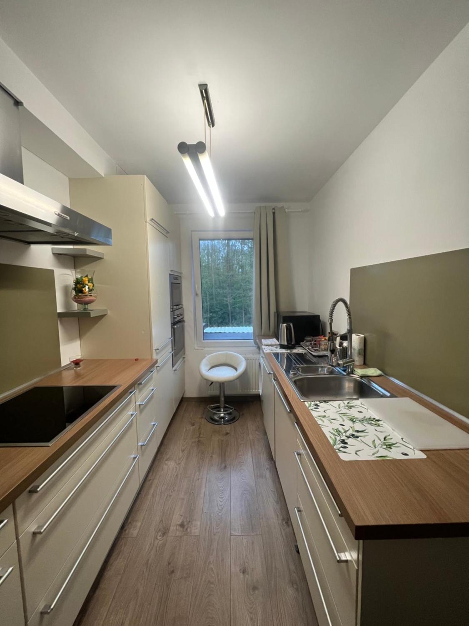 Accommodati On 5 Minutes From The Center Homestay