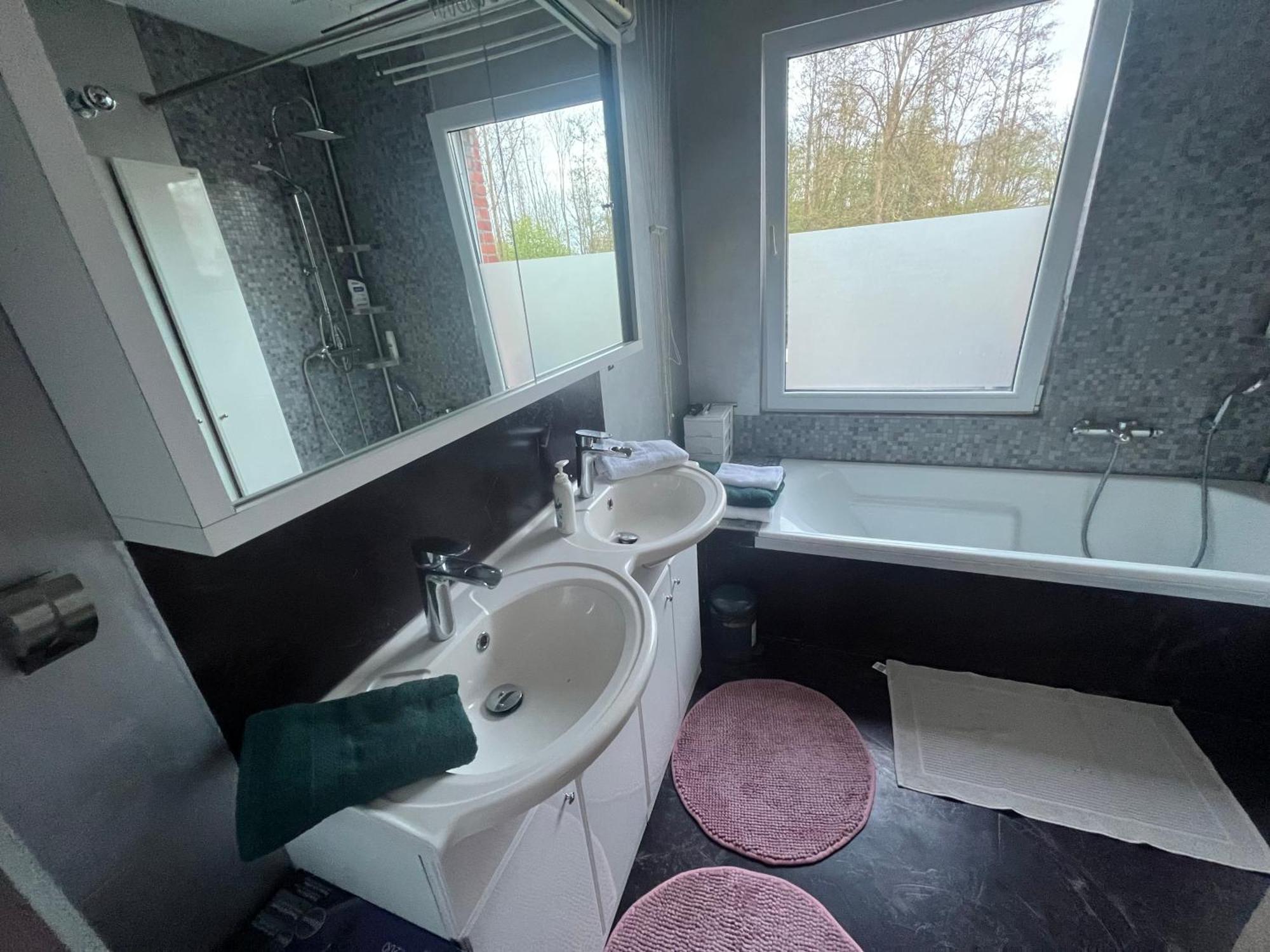 Accommodati On 5 Minutes From The Center * Mechelen