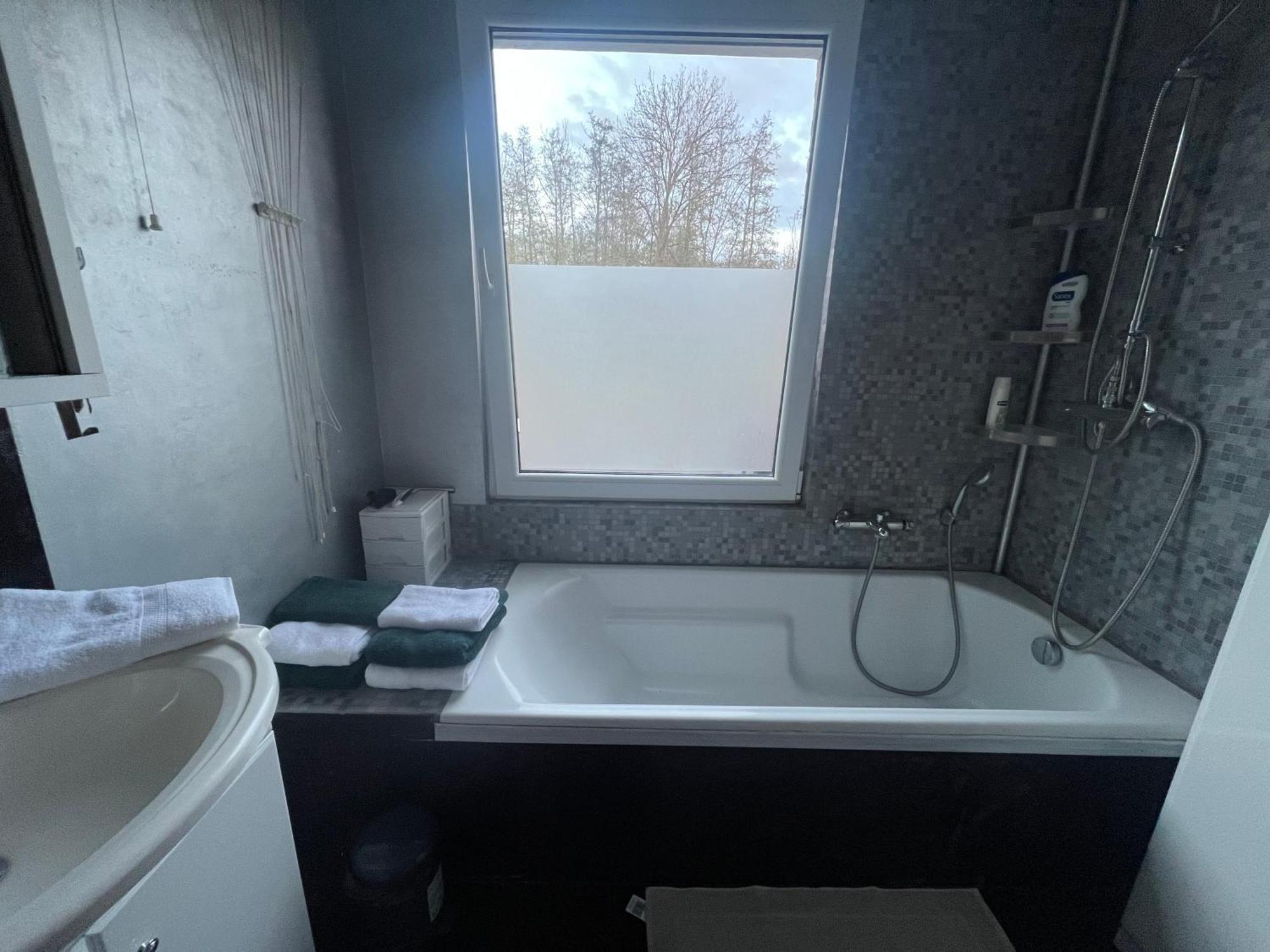 Accommodati On 5 Minutes From The Center Mechelen